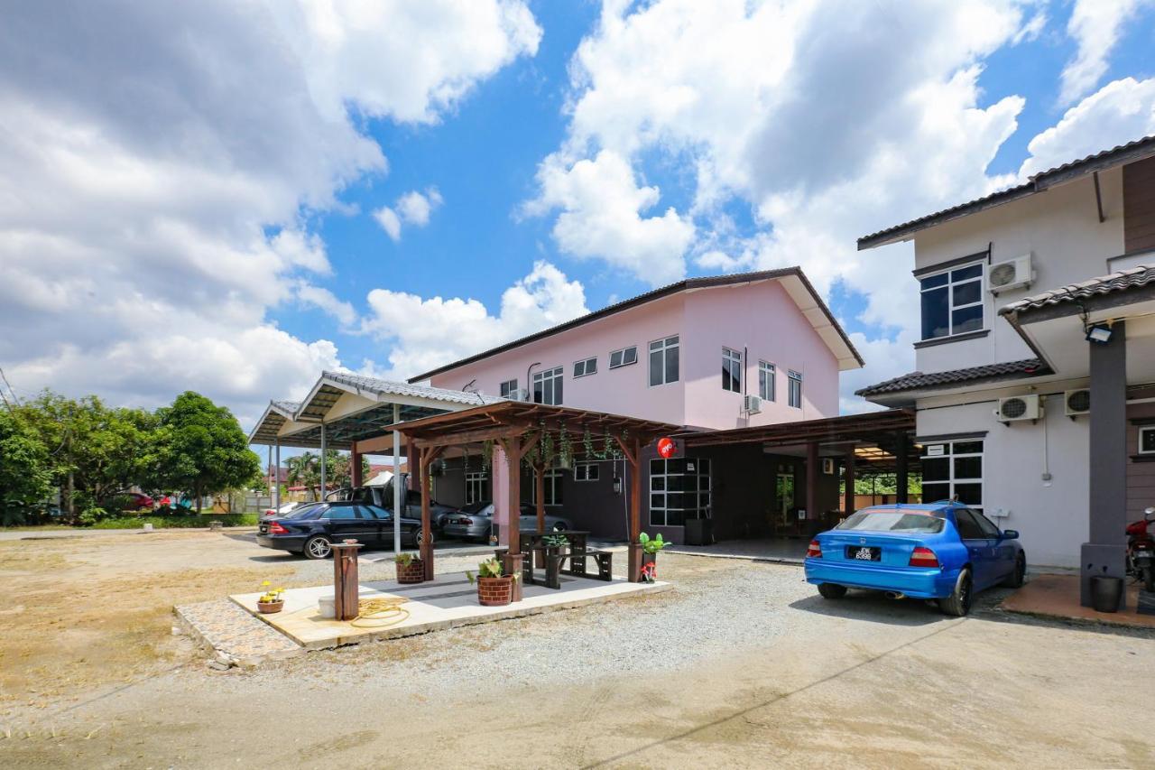 Oyo 90274 Wadi Isfa Inn Kota Bahru Luaran gambar
