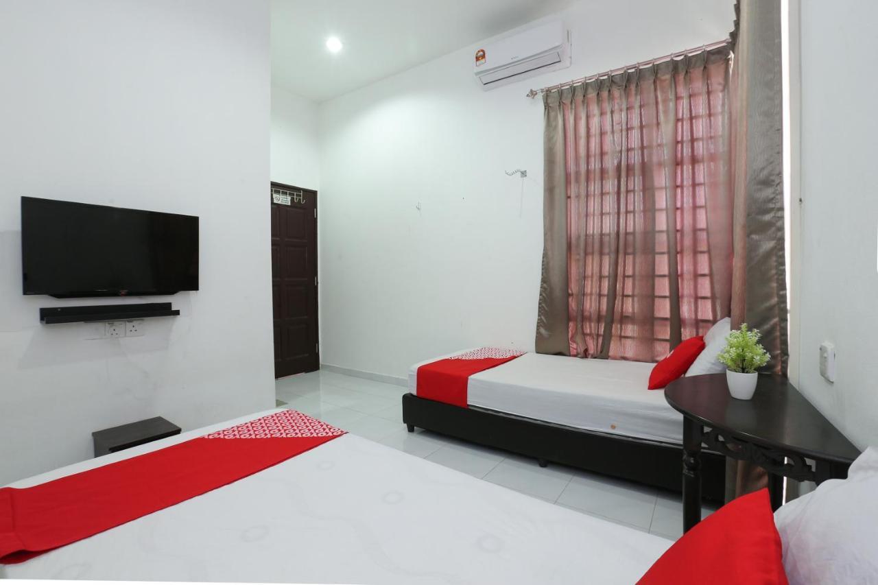 Oyo 90274 Wadi Isfa Inn Kota Bahru Luaran gambar