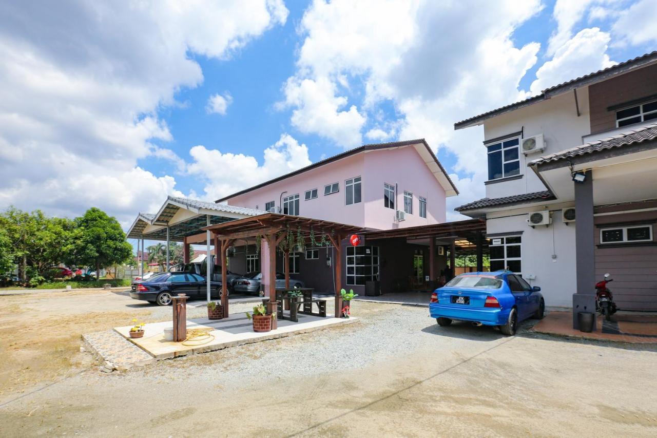 Oyo 90274 Wadi Isfa Inn Kota Bahru Luaran gambar